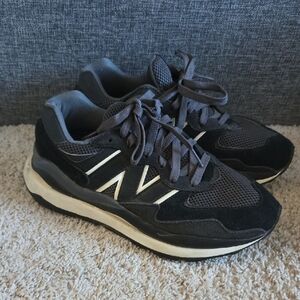 New Balance 57/40 Black Gray